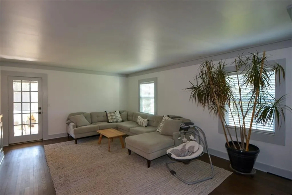 835 Glenairy Drive, Atlanta, Georgia 30328, 3 Bedrooms Bedrooms, ,3 BathroomsBathrooms,Residential,Sold,835 Glenairy Drive,7007418
