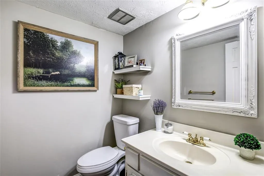 5 Palace Green Place Nw, Atlanta, Georgia 30318, 3 Bedrooms Bedrooms, ,2 BathroomsBathrooms,Residential,Sold,5 Palace Green Place Nw,5867073