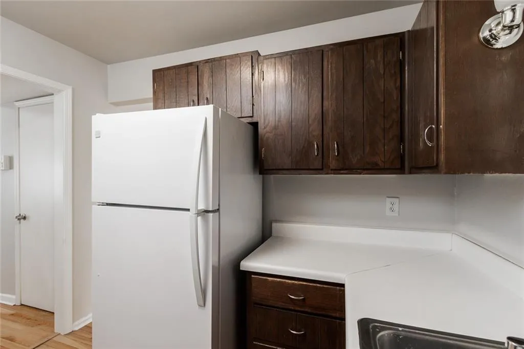 5517 Kingsport Drive Unit 5517, Atlanta, Georgia 30342, 2 Bedrooms Bedrooms, ,1 BathroomBathrooms,Residential,Sold,5517 Kingsport Drive Unit 5517,6544200