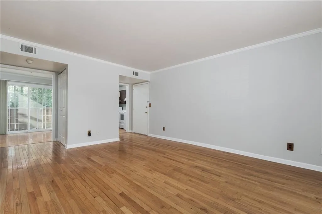 5517 Kingsport Drive Unit 5517, Atlanta, Georgia 30342, 2 Bedrooms Bedrooms, ,1 BathroomBathrooms,Residential,Sold,5517 Kingsport Drive Unit 5517,6544200