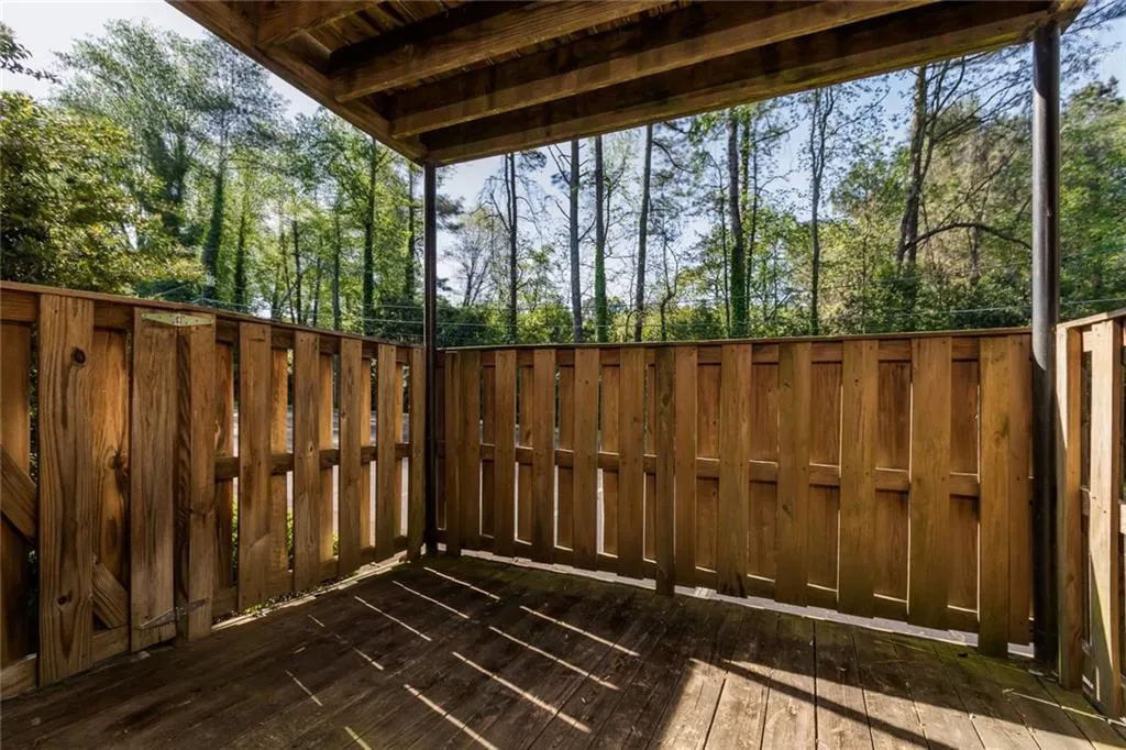 5517 Kingsport Drive Unit 5517, Atlanta, Georgia 30342, 2 Bedrooms Bedrooms, ,1 BathroomBathrooms,Residential,Sold,5517 Kingsport Drive Unit 5517,6544200