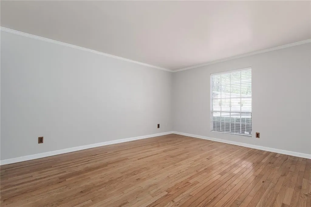 5517 Kingsport Drive Unit 5517, Atlanta, Georgia 30342, 2 Bedrooms Bedrooms, ,1 BathroomBathrooms,Residential,Sold,5517 Kingsport Drive Unit 5517,6544200