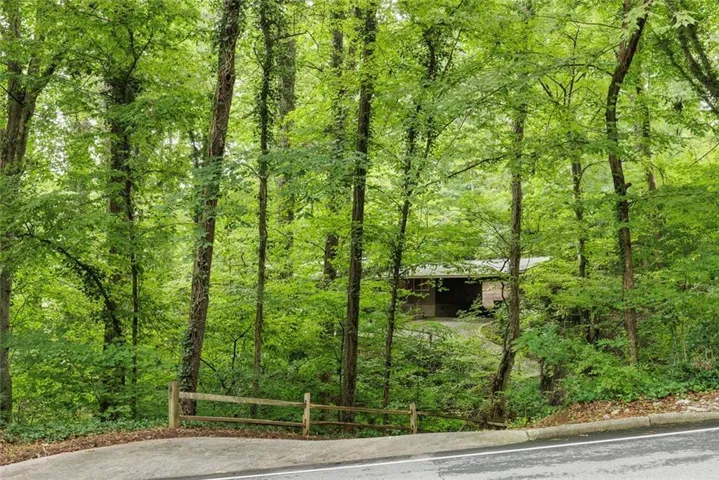 4961 Rebel Trail, Atlanta, Georgia 30327