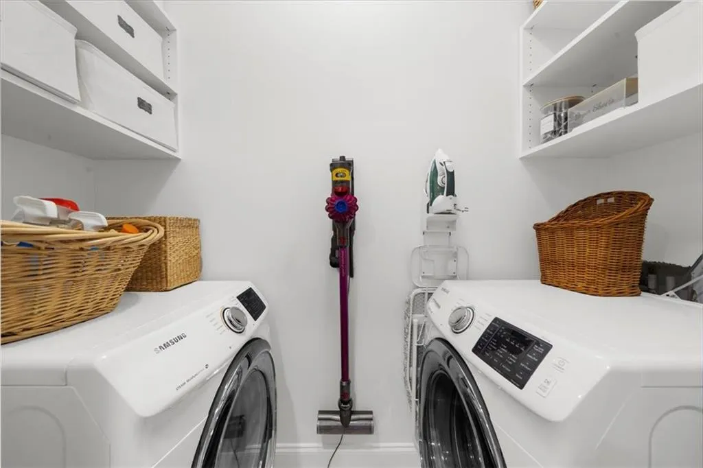 6645 Cadence Boulevard, Atlanta, Georgia 30328, 3 Bedrooms Bedrooms, ,4 BathroomsBathrooms,Residential,For Sale,6645 Cadence Boulevard,7676330