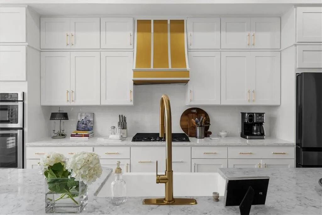 6645 Cadence Boulevard, Atlanta, Georgia 30328, 3 Bedrooms Bedrooms, ,4 BathroomsBathrooms,Residential,For Sale,6645 Cadence Boulevard,7676330