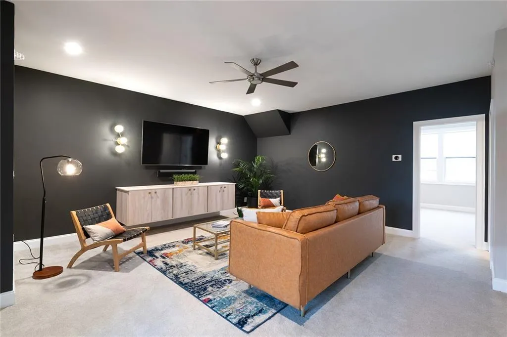 124 W Wieuca Road Ne, Atlanta, Georgia 30342, 4 Bedrooms Bedrooms, ,4 BathroomsBathrooms,Residential,Sold,124 W Wieuca Road Ne,7386295