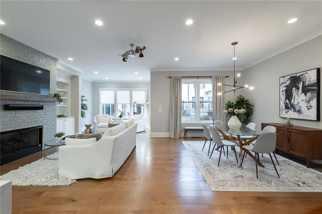 124 W Wieuca Road Ne, Atlanta, Georgia 30342, 4 Bedrooms Bedrooms, ,4 BathroomsBathrooms,Residential,Sold,124 W Wieuca Road Ne,7386295