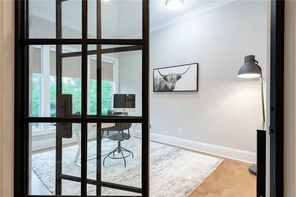 124 W Wieuca Road Ne, Atlanta, Georgia 30342, 4 Bedrooms Bedrooms, ,4 BathroomsBathrooms,Residential,Sold,124 W Wieuca Road Ne,7386295