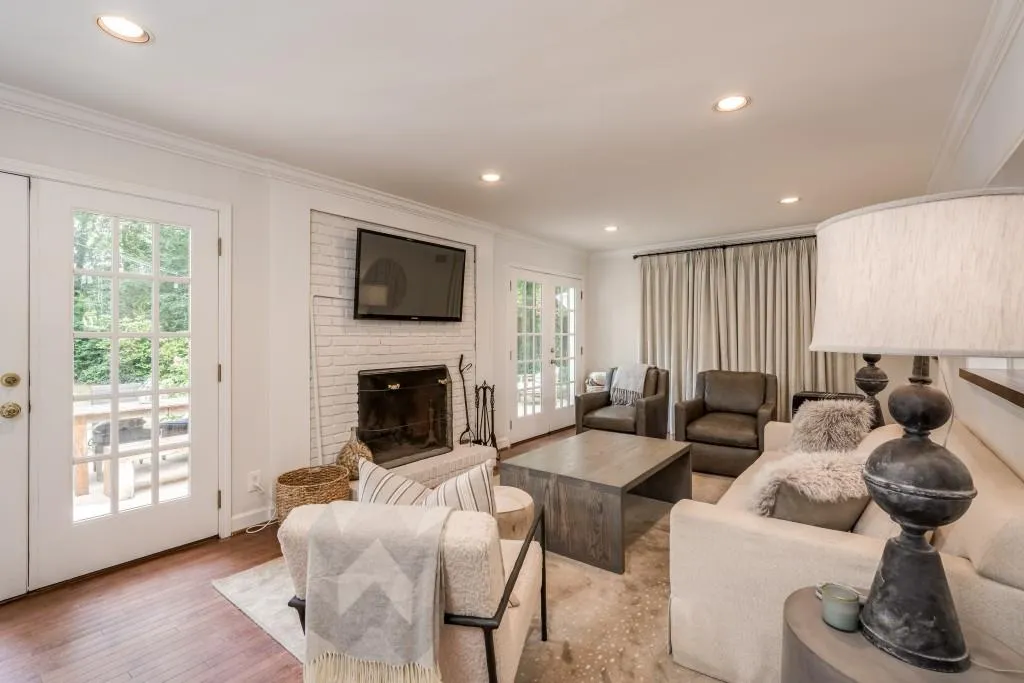 394 Pine Forest Road, Atlanta, Georgia 30342, 3 Bedrooms Bedrooms, ,2 BathroomsBathrooms,Residential,Sold,394 Pine Forest Road,6587445