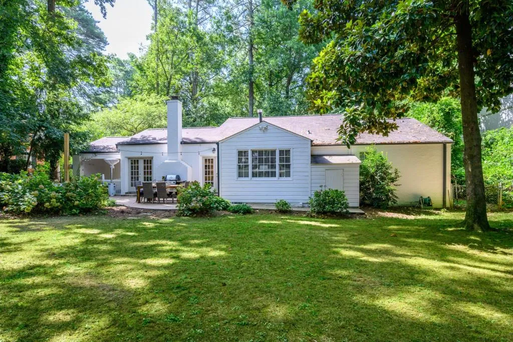 394 Pine Forest Road, Atlanta, Georgia 30342, 3 Bedrooms Bedrooms, ,2 BathroomsBathrooms,Residential,Sold,394 Pine Forest Road,6587445