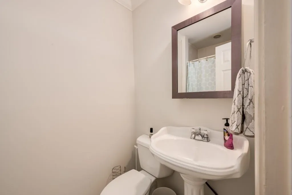 394 Pine Forest Road, Atlanta, Georgia 30342, 3 Bedrooms Bedrooms, ,2 BathroomsBathrooms,Residential,Sold,394 Pine Forest Road,6587445