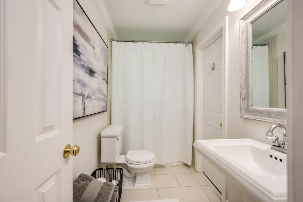 394 Pine Forest Road, Atlanta, Georgia 30342, 3 Bedrooms Bedrooms, ,2 BathroomsBathrooms,Residential,Sold,394 Pine Forest Road,6587445