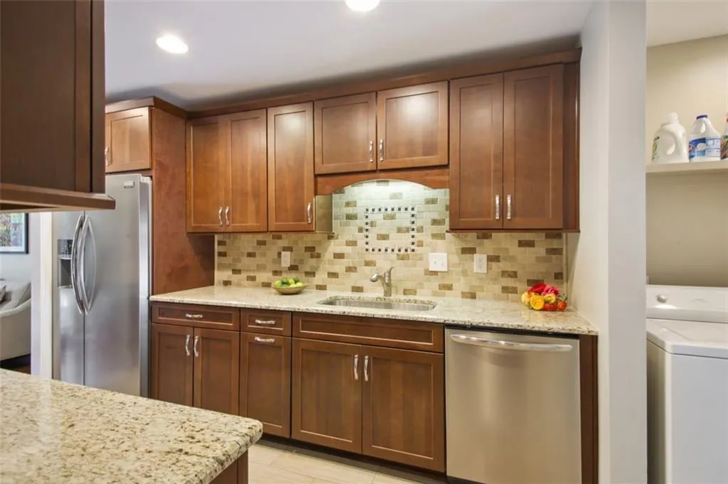 41 Forrest Place, Atlanta, Georgia 30328, 3 Bedrooms Bedrooms, ,2 BathroomsBathrooms,Residential,Sold,41 Forrest Place,7054062