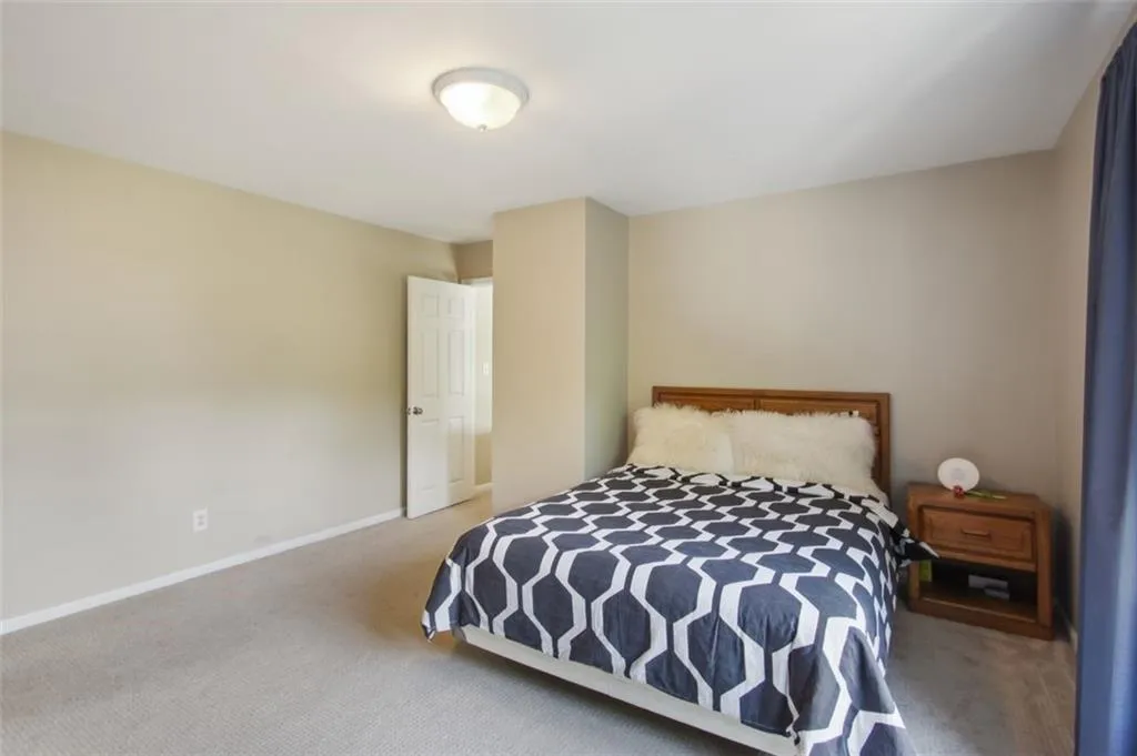 41 Forrest Place, Atlanta, Georgia 30328, 3 Bedrooms Bedrooms, ,2 BathroomsBathrooms,Residential,Sold,41 Forrest Place,7054062