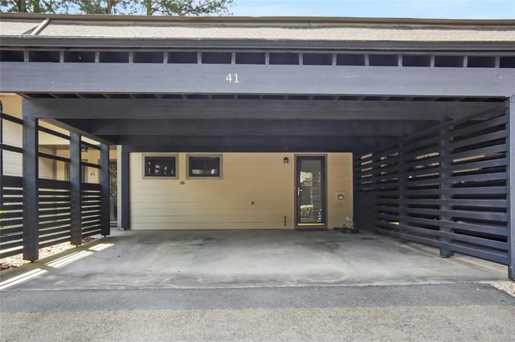 41 Forrest Place, Atlanta, Georgia 30328, 3 Bedrooms Bedrooms, ,2 BathroomsBathrooms,Residential,Sold,41 Forrest Place,7054062