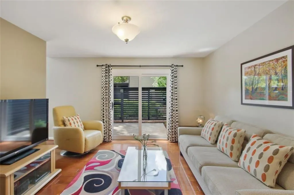 41 Forrest Place, Atlanta, Georgia 30328, 3 Bedrooms Bedrooms, ,2 BathroomsBathrooms,Residential,Sold,41 Forrest Place,7054062