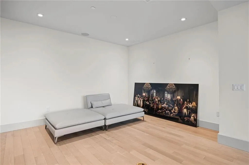 3107 Peachtree Rd, Atlanta, Georgia 30305, 3 Bedrooms Bedrooms, ,3 BathroomsBathrooms,Residential,For Sale,3107 Peachtree Rd,7670972 3107 Peachtree Rd, Atlanta, Georgia 30305, 3 Bedrooms Bedrooms, ,3 BathroomsBathrooms,Residential,For Sale,3107 Peachtree Rd,7670972