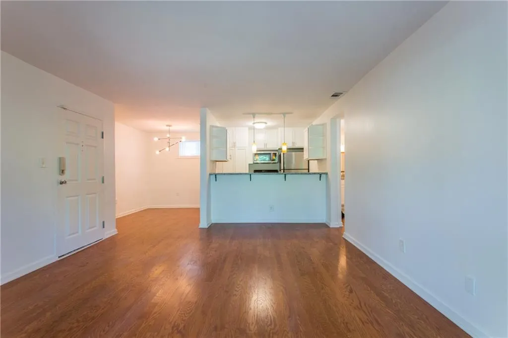 1445 Monroe Drive Ne Unit E19, Atlanta, Georgia 30324, 1 Bedroom Bedrooms, ,1 BathroomBathrooms,Residential,Sold,1445 Monroe Drive Ne Unit E19,5989104