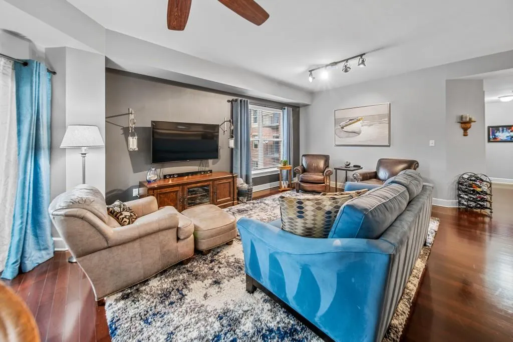 200 River Vista Drive Unit 337, Atlanta, Georgia 30339, 2 Bedrooms Bedrooms, ,2 BathroomsBathrooms,Residential,Sold,200 River Vista Drive Unit 337,7099855