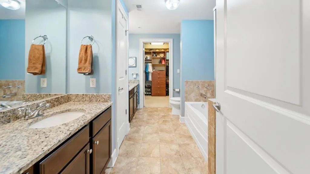 200 River Vista Drive Unit 337, Atlanta, Georgia 30339, 2 Bedrooms Bedrooms, ,2 BathroomsBathrooms,Residential,Sold,200 River Vista Drive Unit 337,7099855