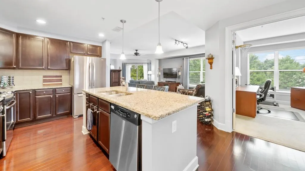 200 River Vista Drive Unit 337, Atlanta, Georgia 30339, 2 Bedrooms Bedrooms, ,2 BathroomsBathrooms,Residential,Sold,200 River Vista Drive Unit 337,7099855
