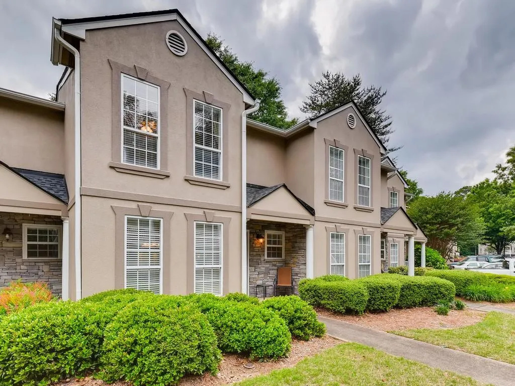 1002 Masons Creek Circle, Atlanta, Georgia 30350, 2 Bedrooms Bedrooms, ,2 BathroomsBathrooms,Residential,Sold,1002 Masons Creek Circle,6719874