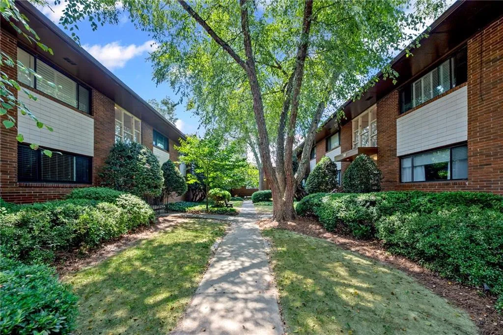 20 26th Street Nw Unit A1, Atlanta, Georgia 30309, 1 Bedroom Bedrooms, ,1 BathroomBathrooms,Residential,For Sale,20 26th Street Nw Unit A1,7618962