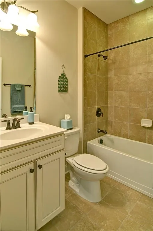 125 Austin Drive, Sandy Springs, Georgia 30328, 4 Bedrooms Bedrooms, ,3 BathroomsBathrooms,Residential,Sold,125 Austin Drive,5905392