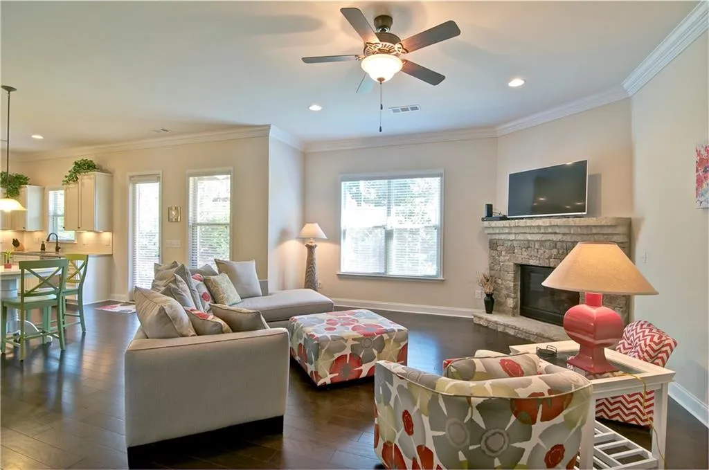 125 Austin Drive, Sandy Springs, Georgia 30328, 4 Bedrooms Bedrooms, ,3 BathroomsBathrooms,Residential,Sold,125 Austin Drive,5905392