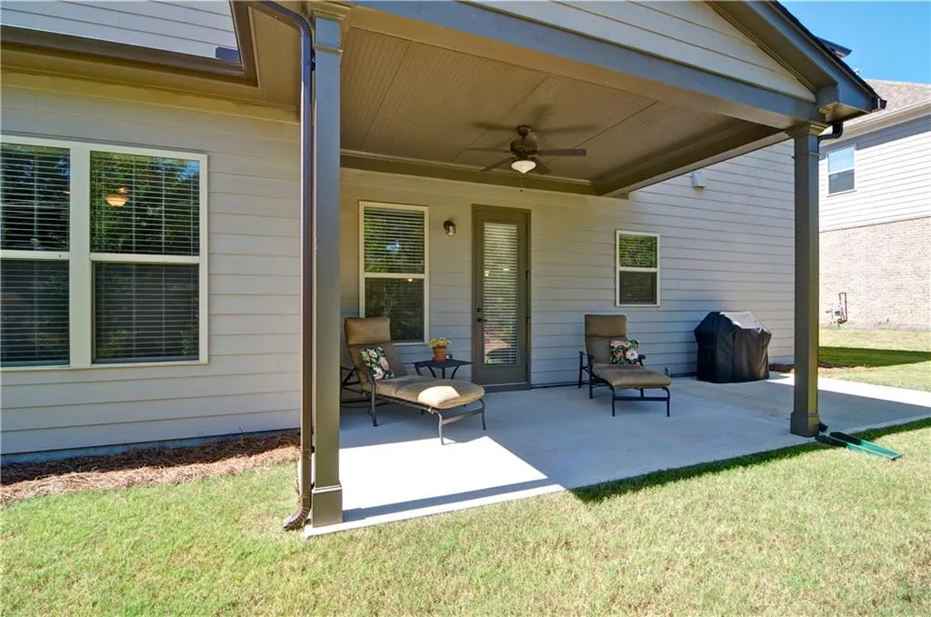 125 Austin Drive, Sandy Springs, Georgia 30328, 4 Bedrooms Bedrooms, ,3 BathroomsBathrooms,Residential,Sold,125 Austin Drive,5905392