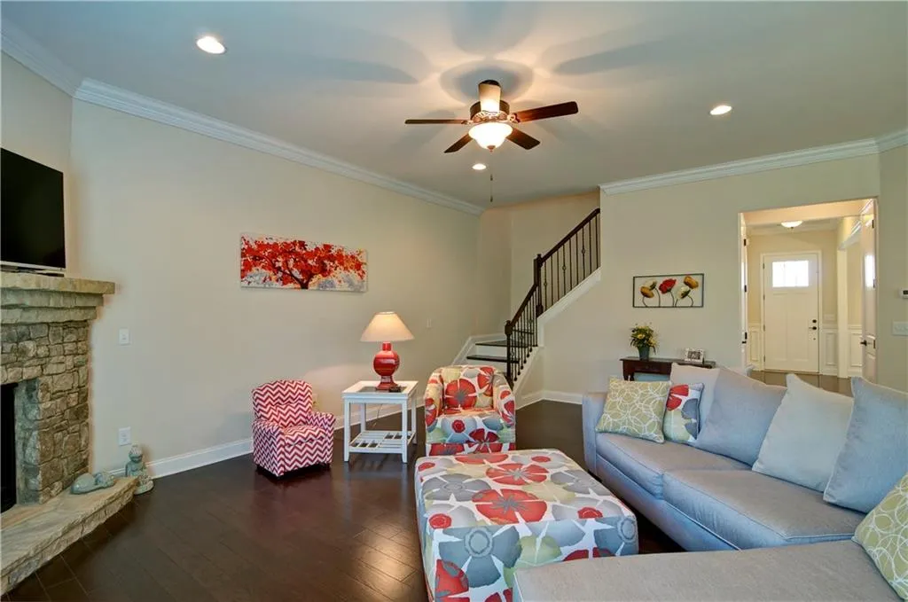125 Austin Drive, Sandy Springs, Georgia 30328, 4 Bedrooms Bedrooms, ,3 BathroomsBathrooms,Residential,Sold,125 Austin Drive,5905392