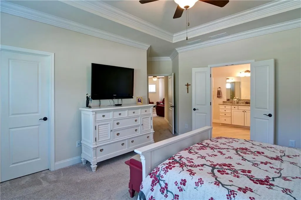 125 Austin Drive, Sandy Springs, Georgia 30328, 4 Bedrooms Bedrooms, ,3 BathroomsBathrooms,Residential,Sold,125 Austin Drive,5905392