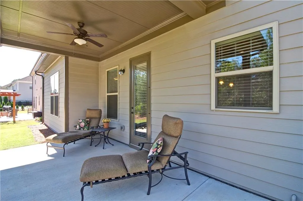 125 Austin Drive, Sandy Springs, Georgia 30328, 4 Bedrooms Bedrooms, ,3 BathroomsBathrooms,Residential,Sold,125 Austin Drive,5905392