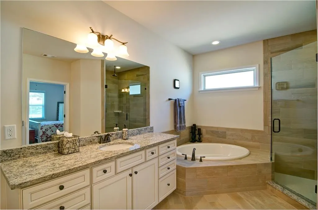 125 Austin Drive, Sandy Springs, Georgia 30328, 4 Bedrooms Bedrooms, ,3 BathroomsBathrooms,Residential,Sold,125 Austin Drive,5905392