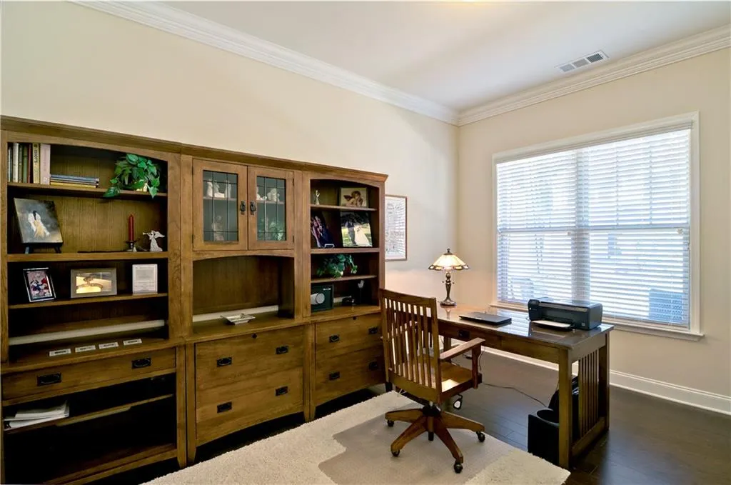 125 Austin Drive, Sandy Springs, Georgia 30328, 4 Bedrooms Bedrooms, ,3 BathroomsBathrooms,Residential,Sold,125 Austin Drive,5905392