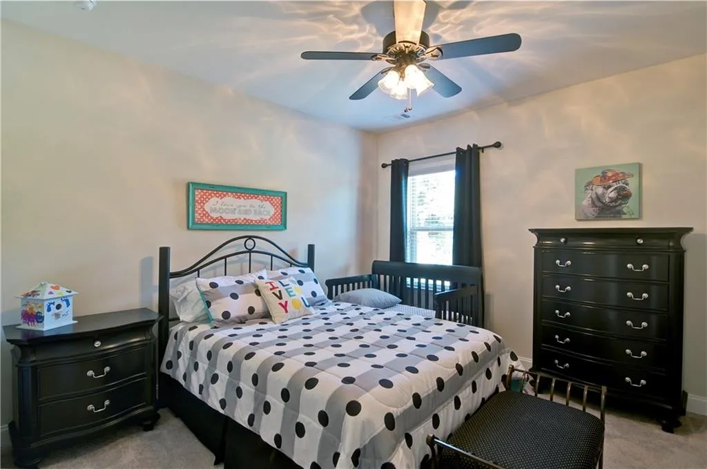 125 Austin Drive, Sandy Springs, Georgia 30328, 4 Bedrooms Bedrooms, ,3 BathroomsBathrooms,Residential,Sold,125 Austin Drive,5905392