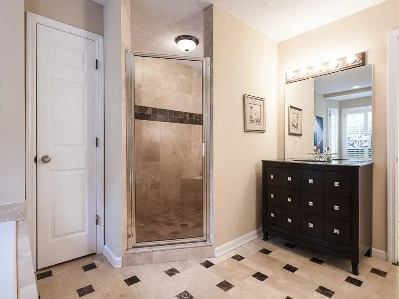 7145 Northgreen Drive, Sandy Springs, Georgia 30328, 4 Bedrooms Bedrooms, ,3 BathroomsBathrooms,Residential,Sold,7145 Northgreen Drive,5808289