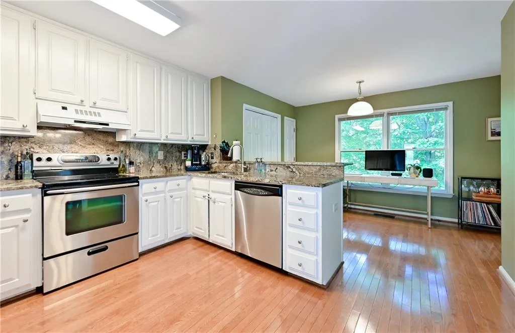 8903 Carroll Manor Drive, Sandy Springs, Georgia 30350, 3 Bedrooms Bedrooms, ,3 BathroomsBathrooms,Residential,Sold,8903 Carroll Manor Drive,6726701 8903 Carroll Manor Drive, Sandy Springs, Georgia 30350, 3 Bedrooms Bedrooms, ,3 BathroomsBathrooms,Residential,Sold,8903 Carroll Manor Drive,6726701