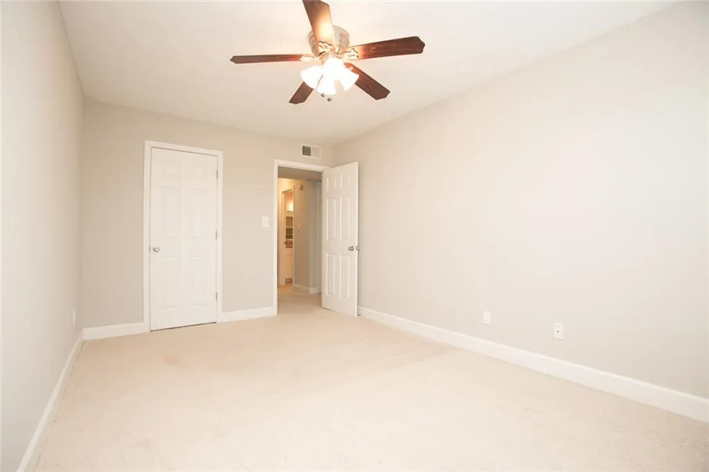 6980 Roswell Road Unit D-4, Atlanta, Georgia 30328, 2 Bedrooms Bedrooms, ,1 BathroomBathrooms,Residential,Sold,6980 Roswell Road Unit D-4,6719240
