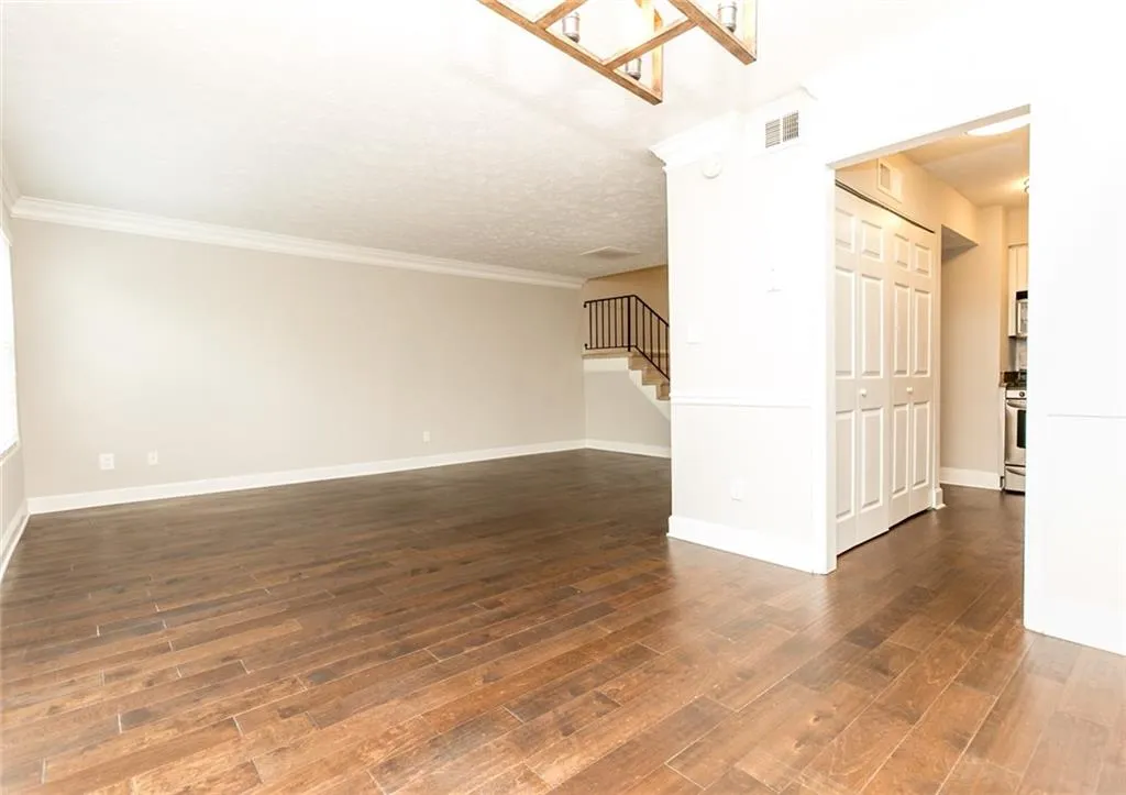 6980 Roswell Road Unit D-4, Atlanta, Georgia 30328, 2 Bedrooms Bedrooms, ,1 BathroomBathrooms,Residential,Sold,6980 Roswell Road Unit D-4,6719240
