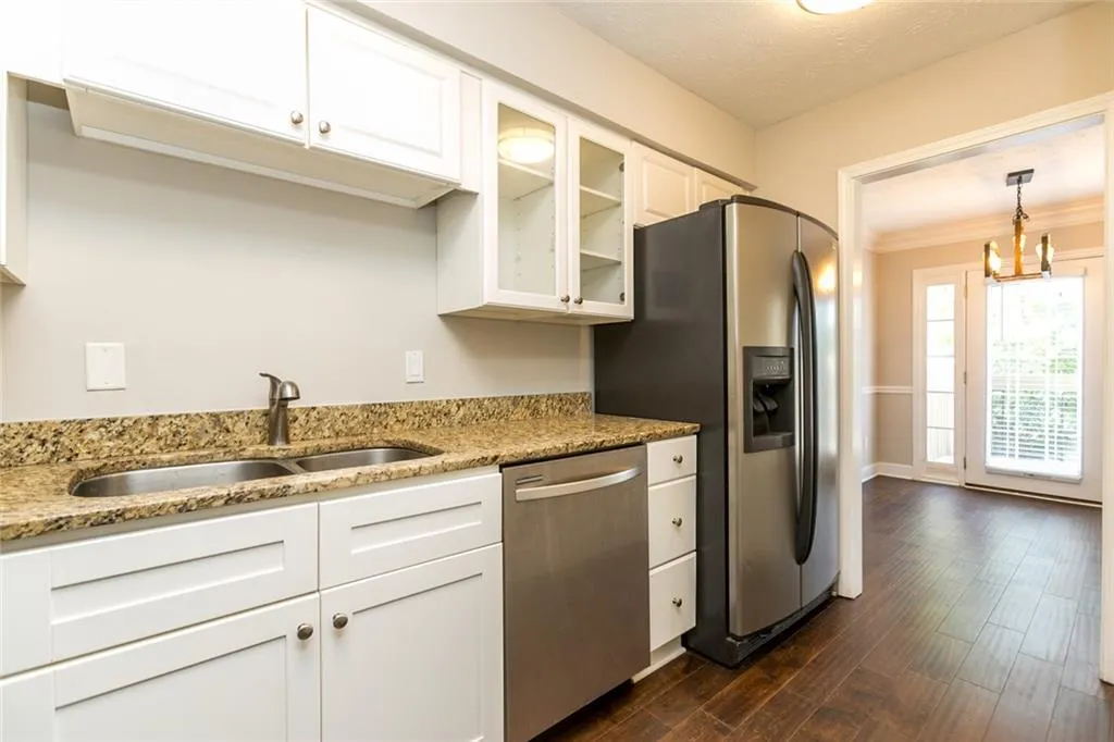 6980 Roswell Road Unit D-4, Atlanta, Georgia 30328, 2 Bedrooms Bedrooms, ,1 BathroomBathrooms,Residential,Sold,6980 Roswell Road Unit D-4,6719240