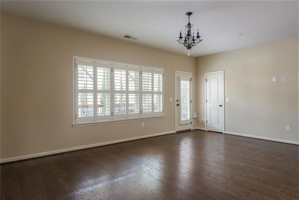 960 Thibideau Court, Atlanta, Georgia 30328, 4 Bedrooms Bedrooms, ,3 BathroomsBathrooms,Residential,Sold,960 Thibideau Court,6044258