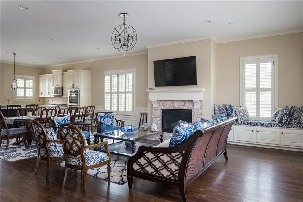 960 Thibideau Court, Atlanta, Georgia 30328, 4 Bedrooms Bedrooms, ,3 BathroomsBathrooms,Residential,Sold,960 Thibideau Court,6044258