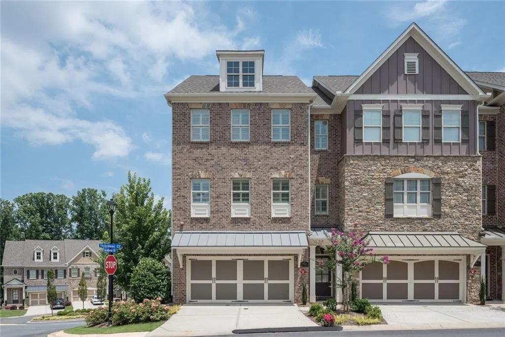 960 Thibideau Court, Atlanta, Georgia 30328, 4 Bedrooms Bedrooms, ,3 BathroomsBathrooms,Residential,Sold,960 Thibideau Court,6044258