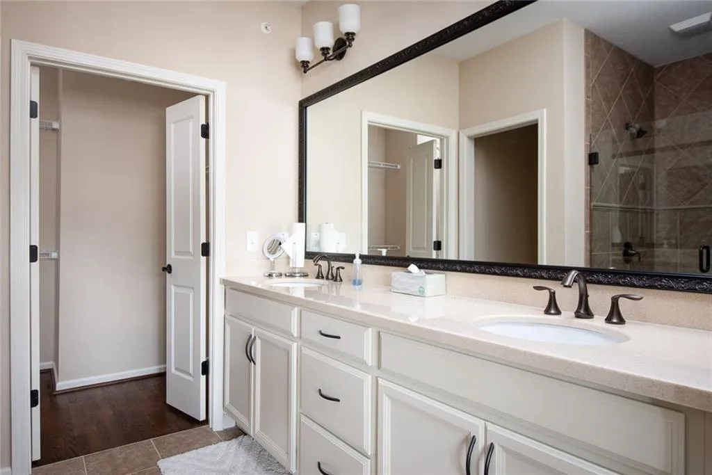 960 Thibideau Court, Atlanta, Georgia 30328, 4 Bedrooms Bedrooms, ,3 BathroomsBathrooms,Residential,Sold,960 Thibideau Court,6044258