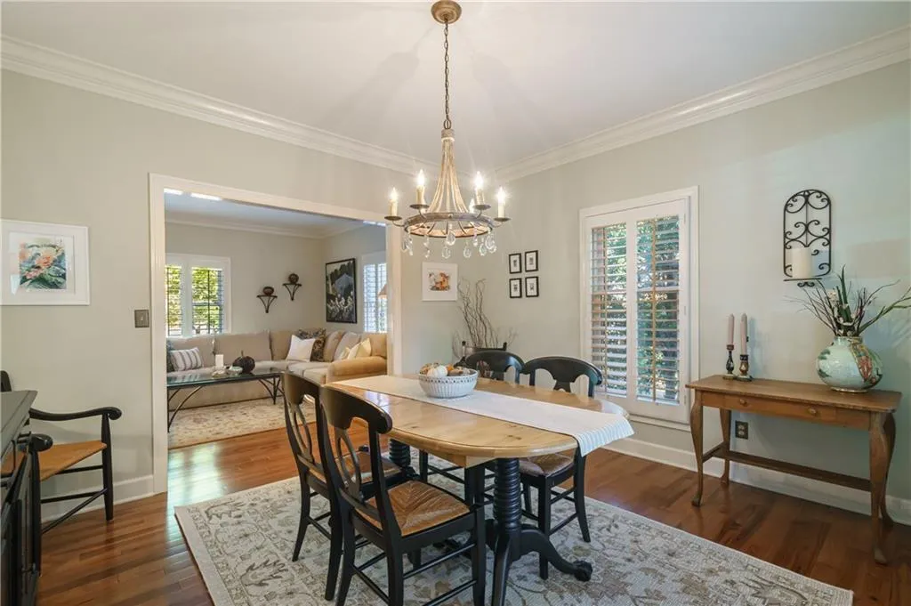 33 Vernon Glen Court, Sandy Springs, Georgia 30338, 3 Bedrooms Bedrooms, ,2 BathroomsBathrooms,Residential,Sold,33 Vernon Glen Court,7027147