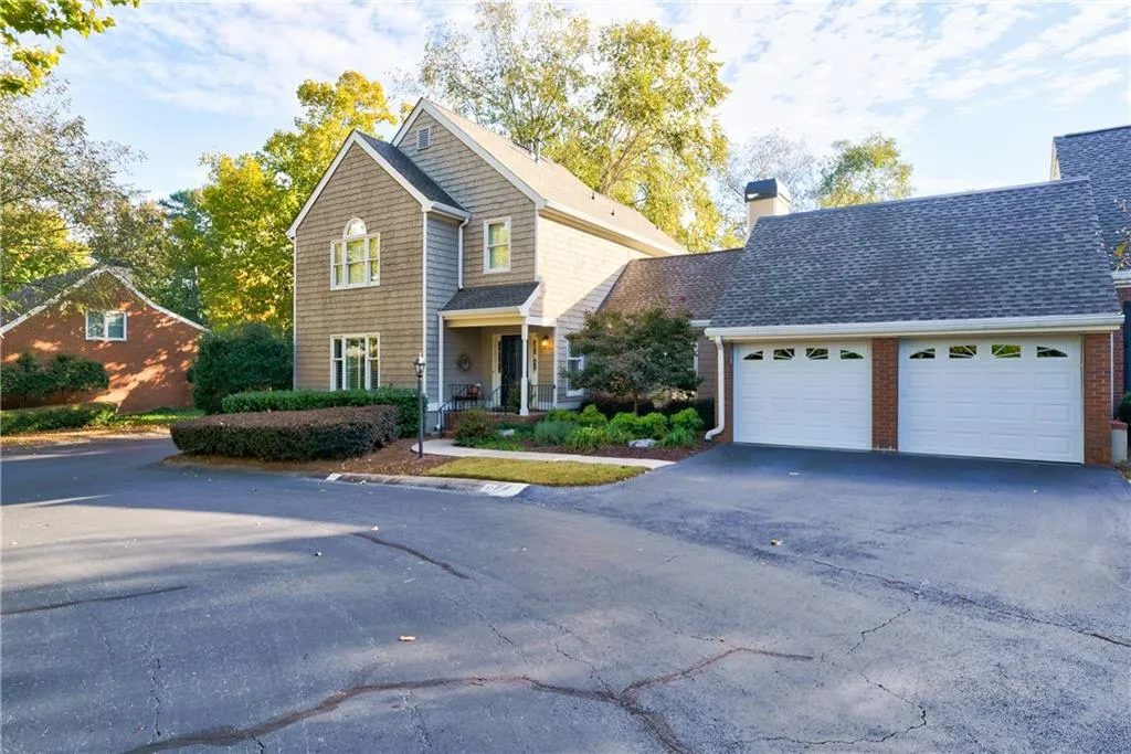 33 Vernon Glen Court, Sandy Springs, Georgia 30338, 3 Bedrooms Bedrooms, ,2 BathroomsBathrooms,Residential,Sold,33 Vernon Glen Court,7027147