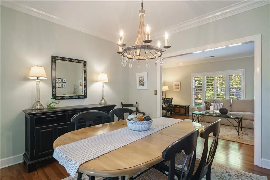 33 Vernon Glen Court, Sandy Springs, Georgia 30338, 3 Bedrooms Bedrooms, ,2 BathroomsBathrooms,Residential,Sold,33 Vernon Glen Court,7027147