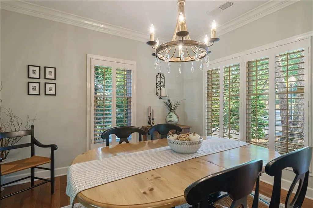 33 Vernon Glen Court, Sandy Springs, Georgia 30338, 3 Bedrooms Bedrooms, ,2 BathroomsBathrooms,Residential,Sold,33 Vernon Glen Court,7027147