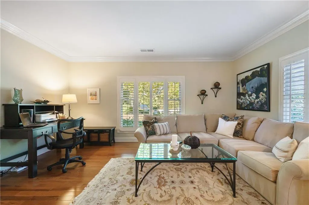 33 Vernon Glen Court, Sandy Springs, Georgia 30338, 3 Bedrooms Bedrooms, ,2 BathroomsBathrooms,Residential,Sold,33 Vernon Glen Court,7027147